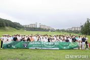 “7년 뒤 꼭 KPGA 투어에서 만나자” KPGA 투어 선수-유소년 선수 함께한 ‘KPGA 유소년 골프 캠프’ 성료