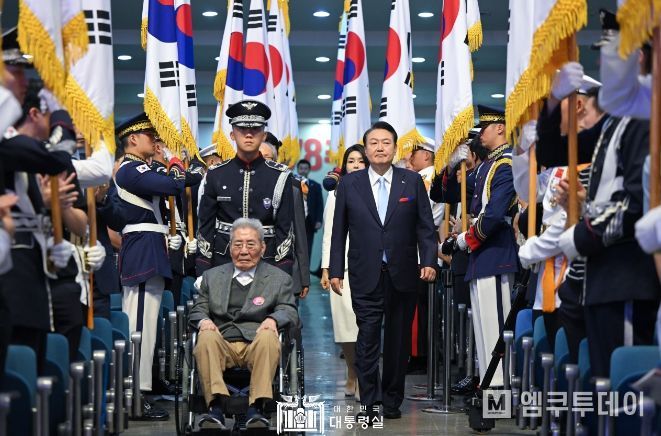 8월 15일 윤석열 대통령 부부는 제78주년 광복절 경축식에 참석했다.