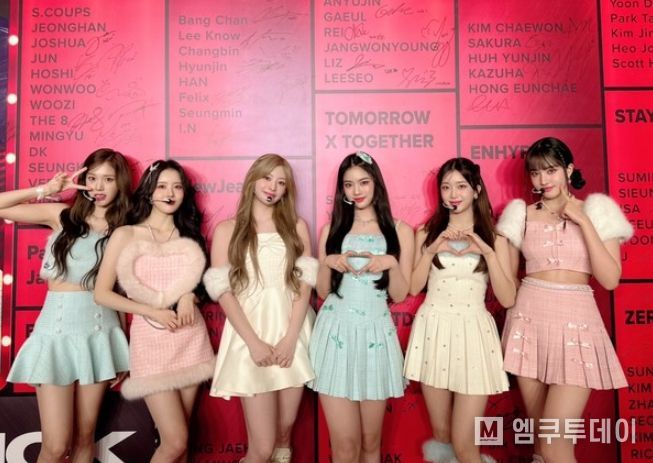 스테이씨(STAYC)
