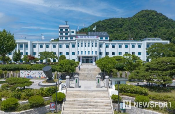 김진태 지사 “금요일까지 이어지는 영동지방 대설 대비 총력”