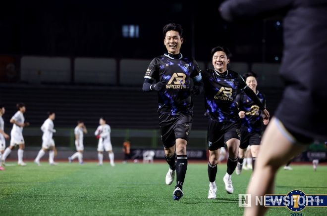 10일 효창운동장에서 열린 서울관악구벽산플레이어스와 FC충주의 코리아컵 1라운드 경기 모습.
