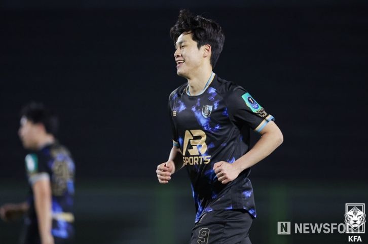 2024 하나은행 코리아컵 FC충주와의 1라운드 경기에 나선 강민구의 모습.