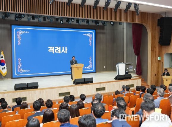 강원특별자치도교육청 더 나은 강원교육 2.0 중기 계획 수립 추진단 위촉식 개최