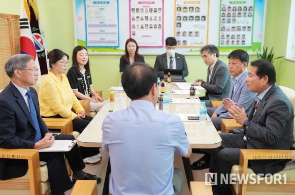 신경호 강원특별자치도교육감 2학기 늘봄학교 확대 추진에 따라 학교 방문해 격려