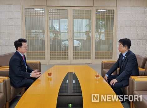 육동한 춘천시장, 박상우 국토부장관 등 방문…춘천시 현안 지원 요청