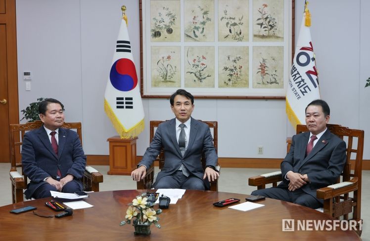 김진태 강원도지사, 김시성 의장, 신경호 교육감 회동