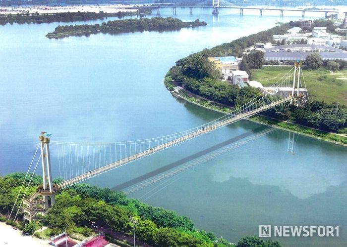 춘천시 의암호 수변 전망 출렁다리 24일 개통…문화행사 ‘다채’