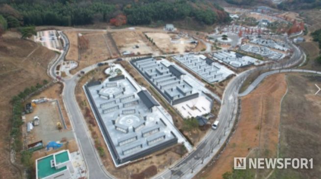 국립산청호국원 제2묘역(봉안담) 전경