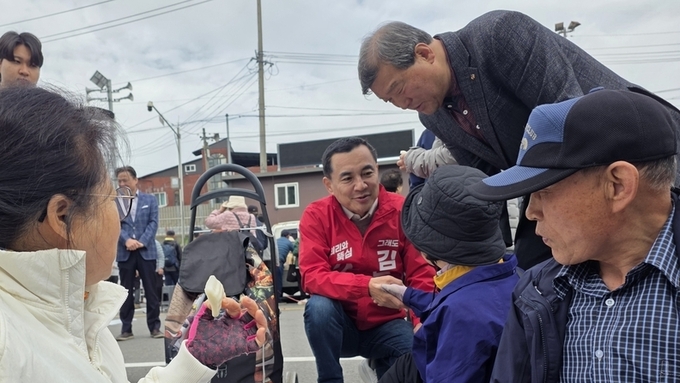 김진태 후보, 원주 농업인 새벽시장 개장식 참석… “농업 예산 확대 등 적극 지원”