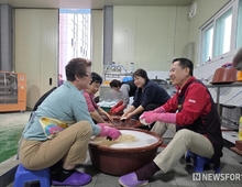 김진태, 철원 산촌마을서 회관일기... "평생 묵묵히 고향과 안보를 지켜온 분들이 강원도의 진짜 영웅"