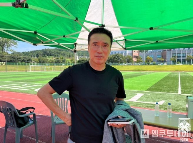 '개막 9경기 무패' 아주대 하석주 감독