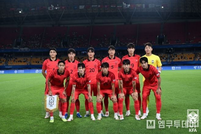 태국전에 선발 출장한 아시안게임 남자 대표팀 선수단의 모습.
