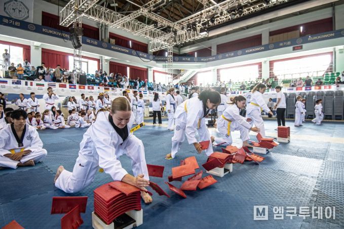 9월23일 국기원에서는 40여 개국 800여 명의 주한 외국인이 참석, 태권도경연과 한국 전통문화를 체험할 수 있는 2023 외국인 태권도경연 및 한국전통문화체험 행사가 성황리에 열렸다.(사진제공- 국기원)