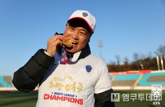 여주FC의 K3리그 승격을 이끈 심봉섭 감독.