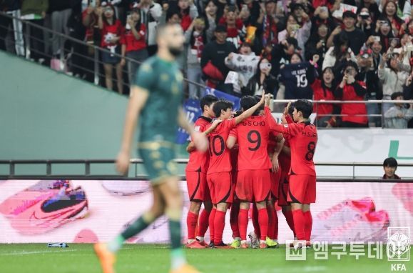 지난 10월 서울월드컵경기장에서 열린 튀니지전에서의 대표팀 모습.